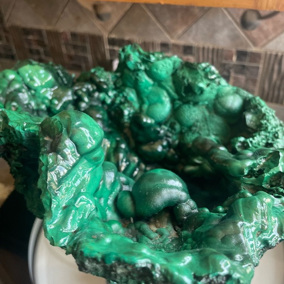 malachite,mineral crystal looks like has a vase like shape to it!One time offer - Picture 6 of 13